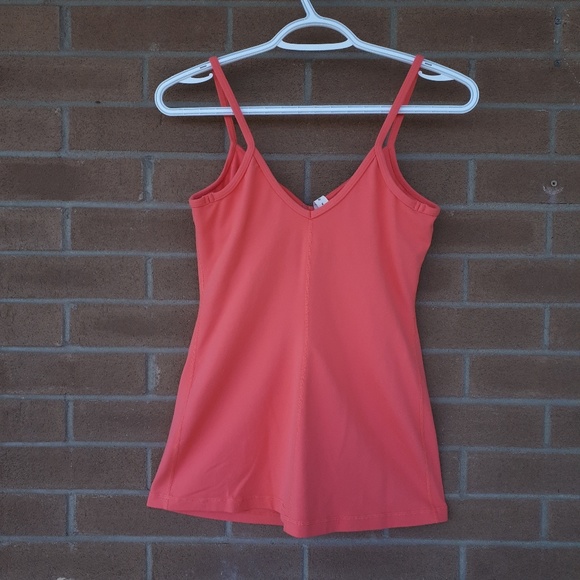 Lululemon tank top - Picture 2 of 4